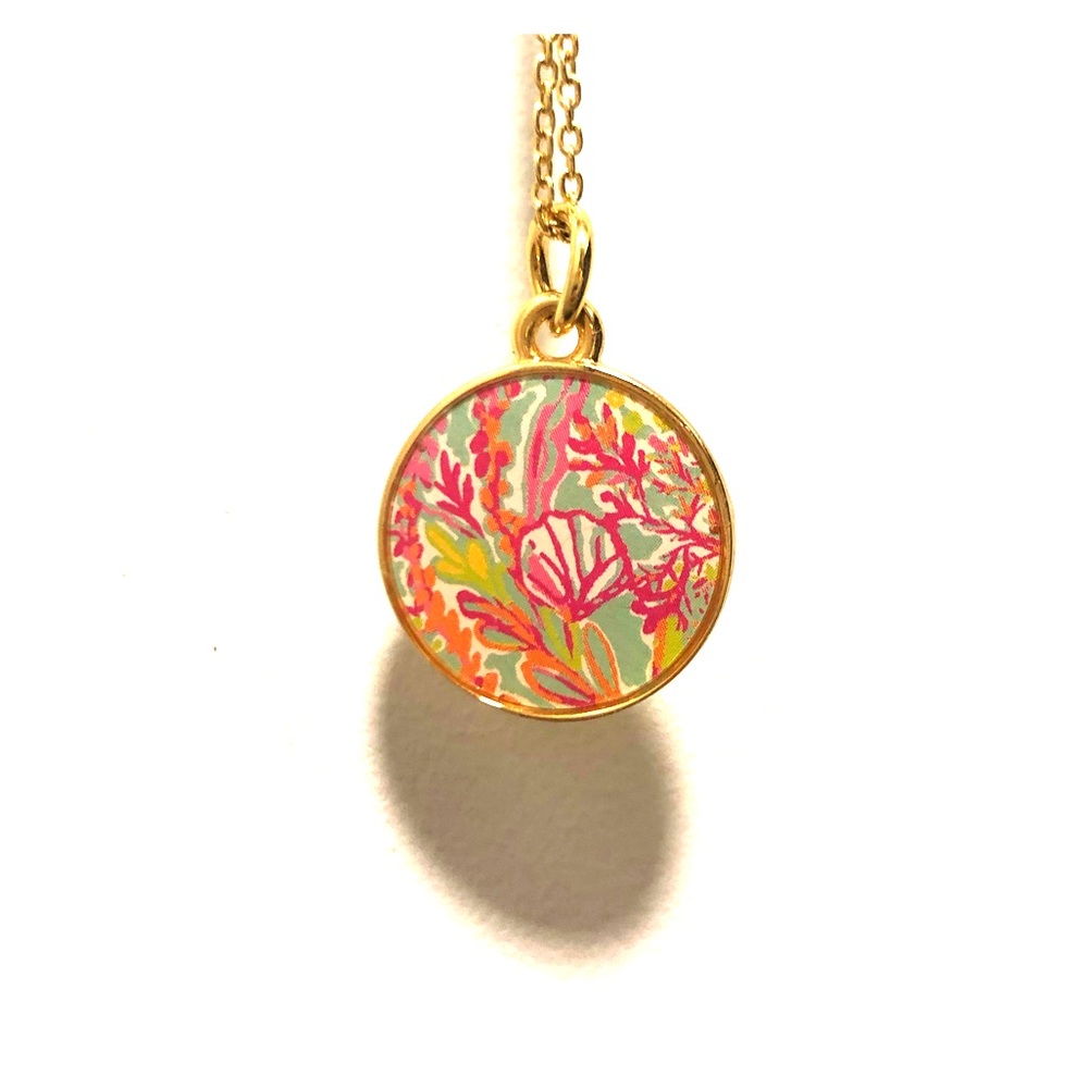 Lilly’s Pulitzer Scuba to Cuba Pendant Necklace